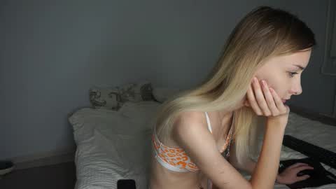 Sara online show from September 2025 03:26:01 PM