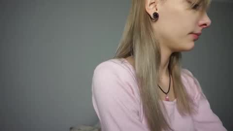 Sara online show from October 2025 02:50:01 PM