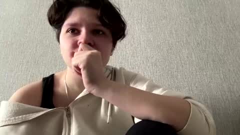 Emmie online show from May 2026 12:50:01 AM