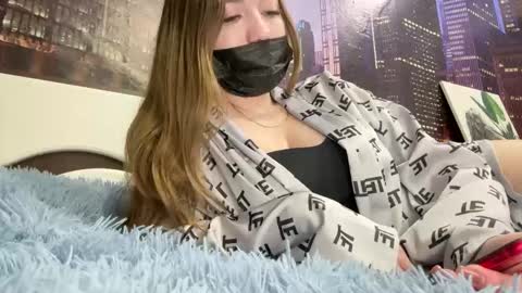 Raelyn online show from March 2025 07:11:02 PM