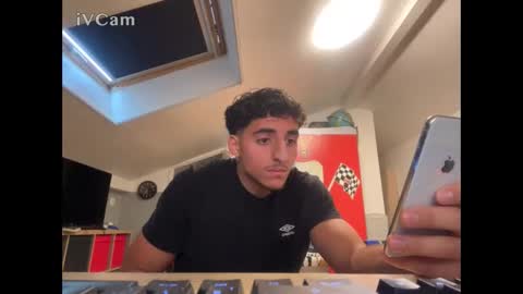 raes online show from December 2025 09:47:02 AM