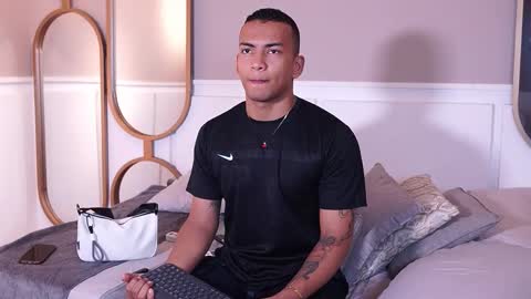 rafa_cruz online show from February 2026 11:58:01 AM