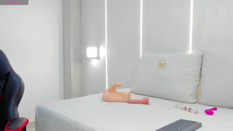 railey_rosse online show from March 2025 10:49:02 PM