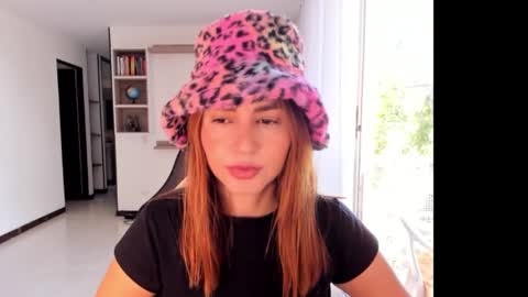 Jennyindependent model . online show from September 2025 06:56:02 PM