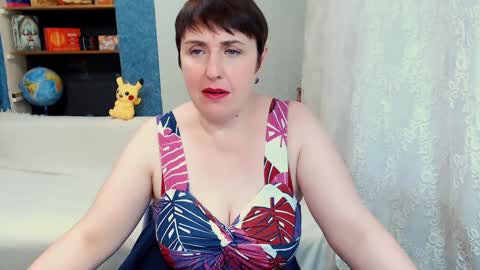 Snapshot of rainbowladyy chatting on December 2024 02:13:02 PM rainbowladyy online show from December 2024 02:13:02 PM