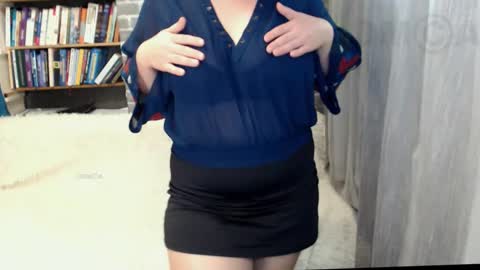 Snapshot of rainbowladyy chatting on September 2025 07:31:01 AM rainbowladyy online show from September 2025 07:31:01 AM