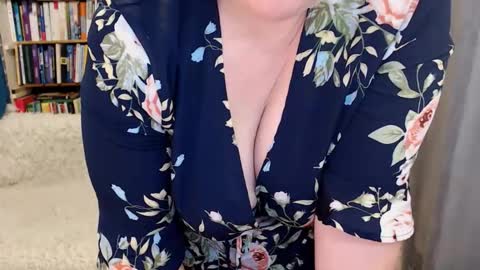 Snapshot of rainbowladyy chatting on November 2025 02:12:01 AM rainbowladyy online show from November 2025 02:12:01 AM