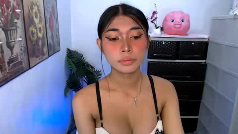 raindrizzle1706 online show from March 2026 05:18:01 PM