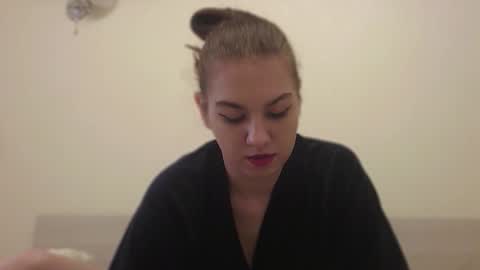 rainyvibe_ online show from October 2025 06:34:01 AM