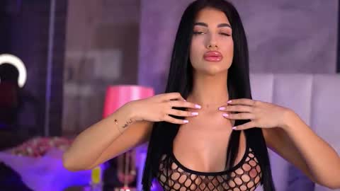 Raisa online show from September 2025 04:00:02 PM