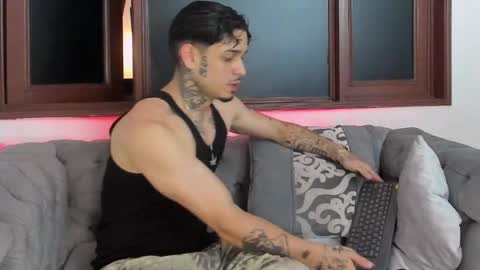 Raizo online show from April 2026 03:05:01 AM