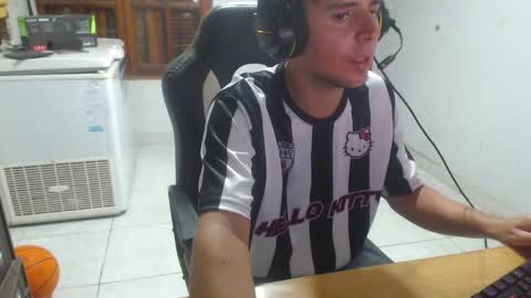 Snapshot of ramisexyloveyou chatting on February 2026 10:52:02 PM Ramiro online show from February 2026 10:52:02 PM