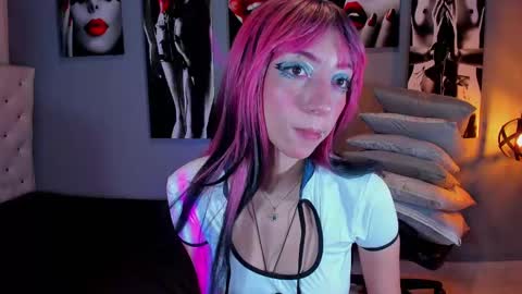 Snapshot of ramonasmith chatting on December 2024 04:20:01 PM Ramona online show from December 2024 04:20:01 PM
