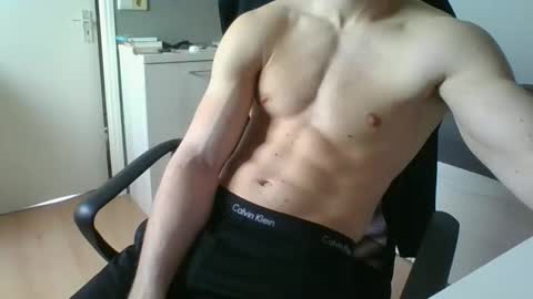 ramonjoosse2001 online show from February 2026 12:36:01 PM