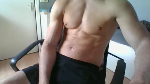 ramonjoosse2001 online show from April 2026 11:24:01 AM