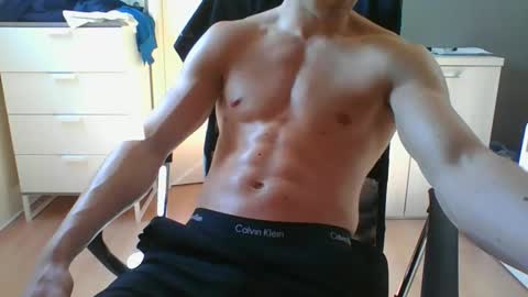 ramonjoosse2001 online show from April 2026 11:12:01 AM