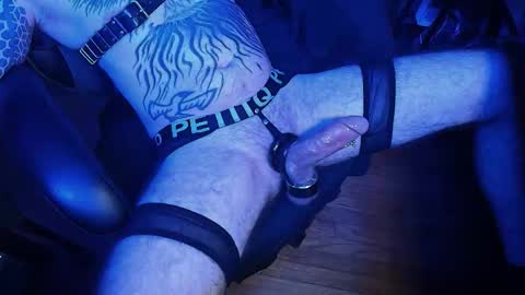 Snapshot of ramsheadbigmuff chatting on October 2025 03:49:02 AM ramsheadbigmuff online show from October 2025 03:49:02 AM