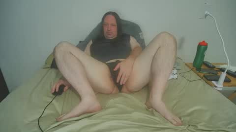 Snapshot of rando1235 chatting on October 2025 05:04:01 AM rando1235 online show from October 2025 05:04:01 AM