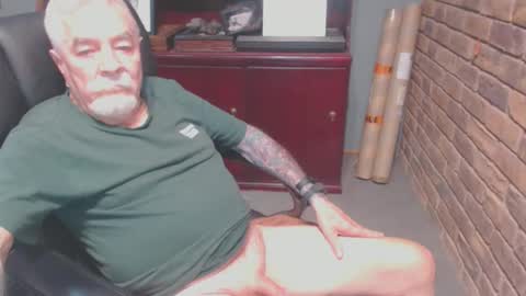 Snapshot of randyrodluvs69 chatting on September 2025 05:41:02 AM randyrodluvs69 online show from September 2025 05:41:02 AM