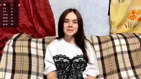 Lia online show from October 2025 02:04:01 PM