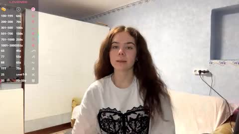 Lia online show from November 2025 03:04:01 PM