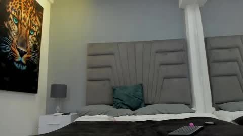 Raphael Nyon online show from February 2026 03:33:02 AM