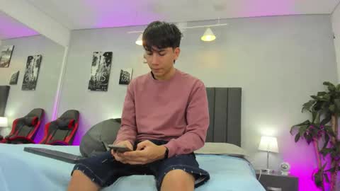 Raphael Nyon online show from March 2026 03:23:01 AM