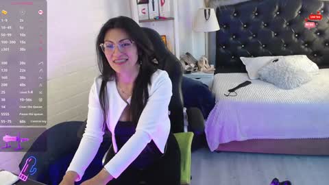 Snapshot of rapunzell__ chatting on December 2024 01:45:01 PM Rapunzell online show from December 2024 01:45:01 PM