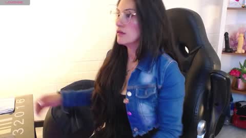 Snapshot of rapunzell__ chatting on December 2024 02:22:01 PM Rapunzell online show from December 2024 02:22:01 PM