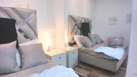 Raquel Moore  online show from September 2025 11:45:02 AM