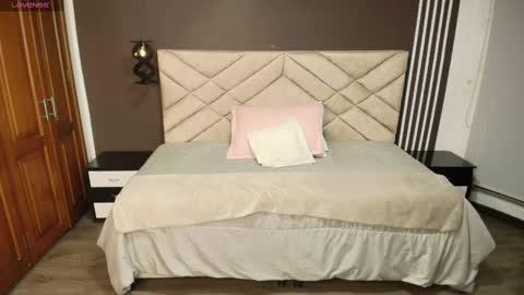 Raquel online show from March 2025 11:39:02 AM