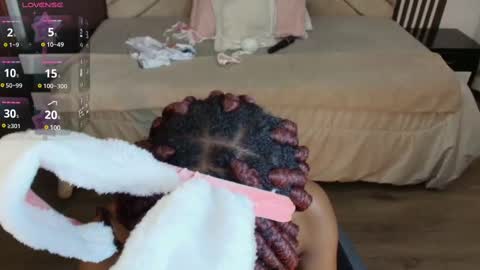 Raquel online show from March 2025 02:43:02 PM