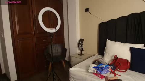 Raquel online show from October 2025 11:42:02 AM