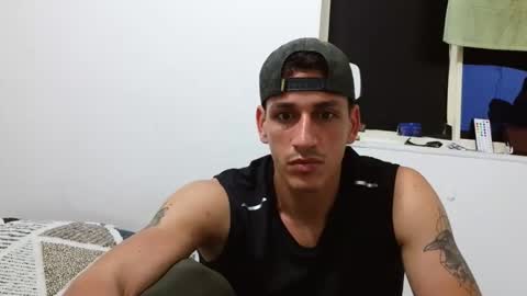 Snapshot of raul240335 chatting on April 2026 05:33:01 AM Raul online show from April 2026 05:33:01 AM
