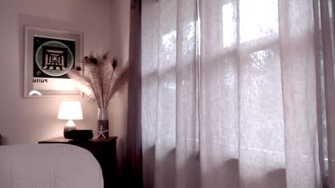 Snapshot of raven_feathers chatting on October 2025 02:50:01 PM Roxanneredlight59 online show from October 2025 02:50:01 PM