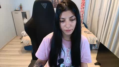 raven_haired_goddess online show from April 2026 06:33:02 AM