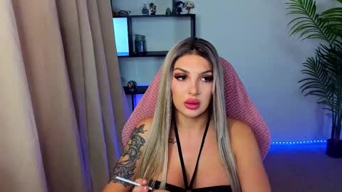 raven_inkk online show from December 2025 10:55:01 AM
