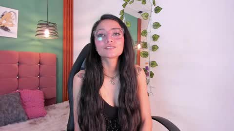 Snapshot of raven_smith_ chatting on June 2026 06:08:01 AM raven_smith_ online show from June 2026 06:08:01 AM