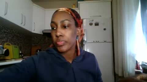 Snapshot of ravenbby chatting on April 2026 10:51:02 AM ravenbby online show from April 2026 10:51:02 AM