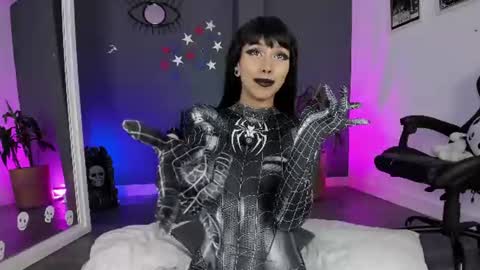 Raven Witch online show from July 2026 07:27:01 PM