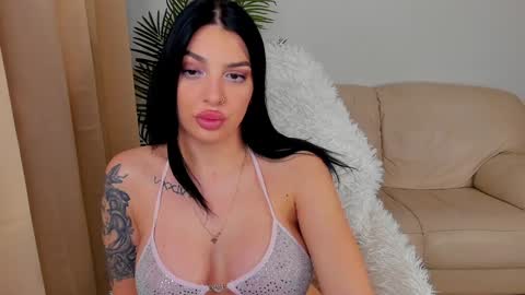 Snapshot of ravewithme9 chatting on January 2025 08:19:02 AM Eva online show from January 2025 08:19:02 AM