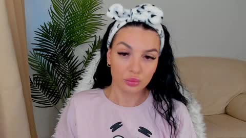 Snapshot of ravewithme9 chatting on February 2025 08:02:02 AM Eva online show from February 2025 08:02:02 AM