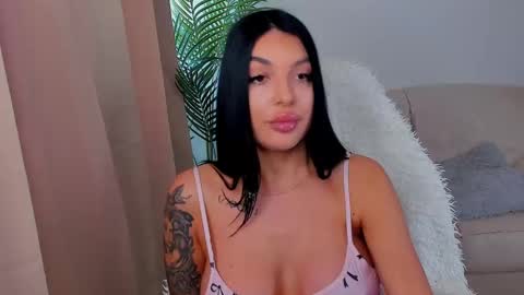 Snapshot of ravewithme9 chatting on March 2025 10:15:02 AM Eva online show from March 2025 10:15:02 AM