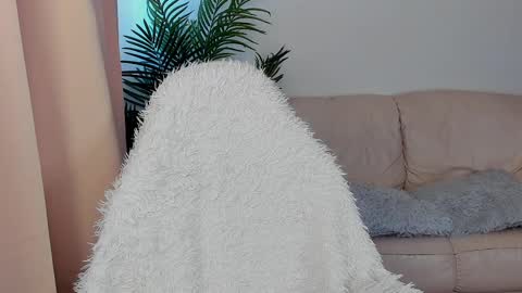 Snapshot of ravewithme9 chatting on March 2025 09:34:02 AM Eva online show from March 2025 09:34:02 AM