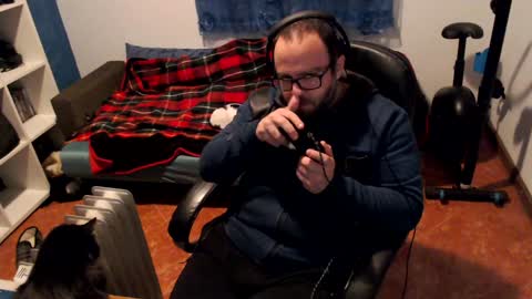 Snapshot of ravingr3d3 chatting on February 2025 10:00:01 PM ravingr3d3 online show from February 2025 10:00:01 PM