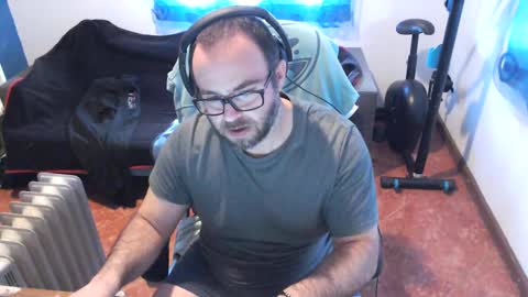 Snapshot of ravingr3d3 chatting on February 2025 12:16:01 PM ravingr3d3 online show from February 2025 12:16:01 PM
