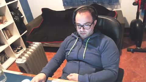 Snapshot of ravingr3d3 chatting on February 2025 06:26:02 PM ravingr3d3 online show from February 2025 06:26:02 PM
