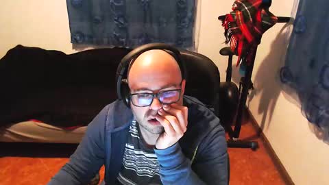 Snapshot of ravingr3d3 chatting on February 2025 06:32:02 PM ravingr3d3 online show from February 2025 06:32:02 PM