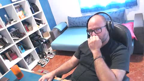 Snapshot of ravingr3d3 chatting on September 2025 01:33:01 PM ravingr3d3 online show from September 2025 01:33:01 PM