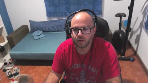 Snapshot of ravingr3d3 chatting on September 2025 10:31:01 PM ravingr3d3 online show from September 2025 10:31:01 PM